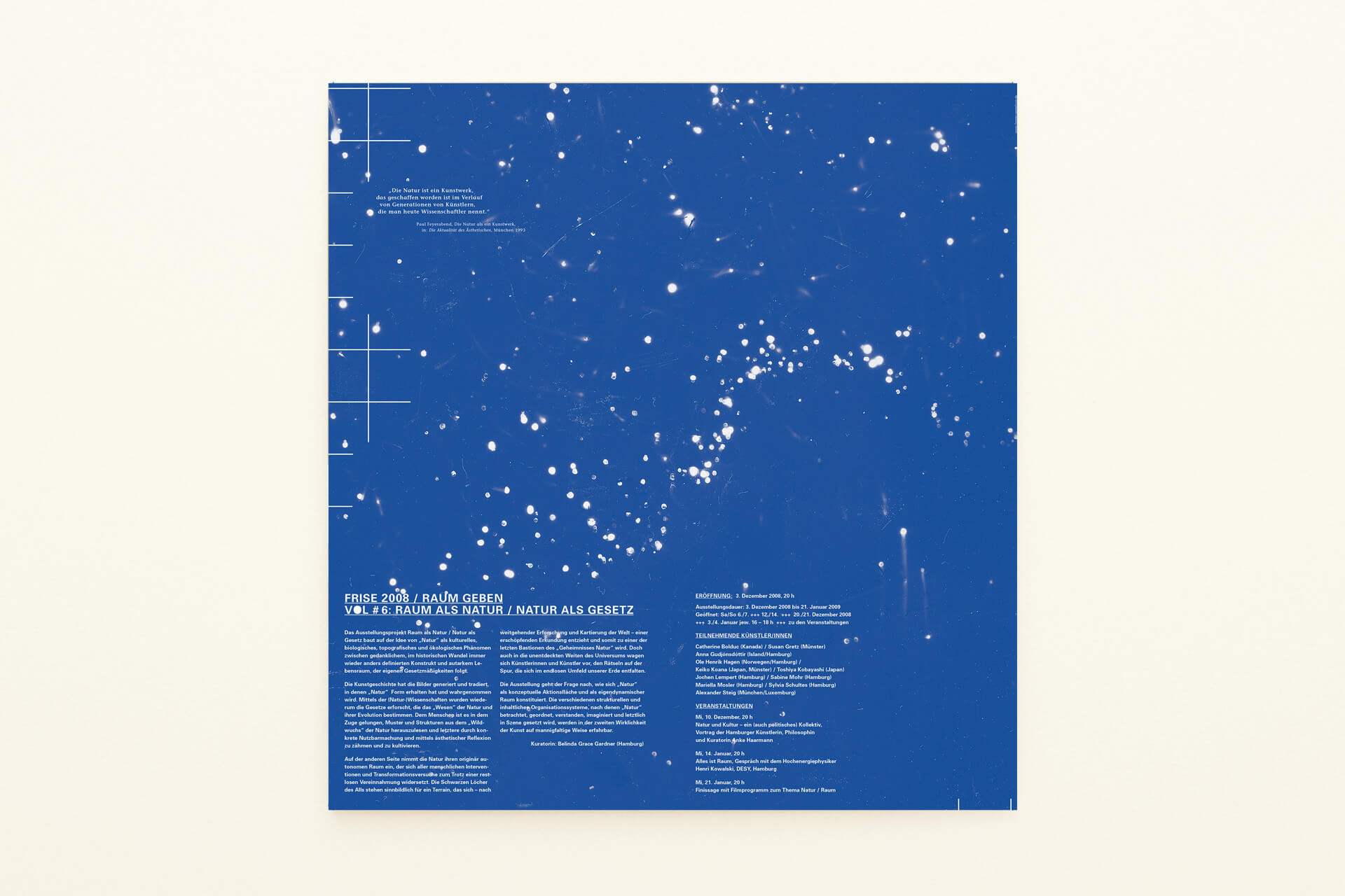Rückseite des Plakats für „Raum Geben“ mit Leuchtspuren. Einfarbig mit blauer Sonderfarbe gedruckt 