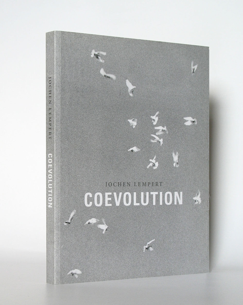 Cover des Künstlerbuches „Jochen Lempert – Coevolution. Foto mit Möwen